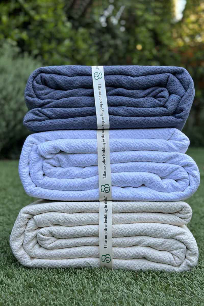 Sleep & Beyond 100% Organic Cotton Honeycomb Jacquard Blanket