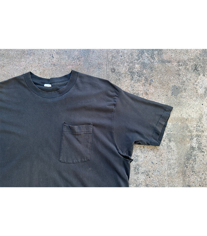 90's Vintage Blank Black Pocket T-Shirt