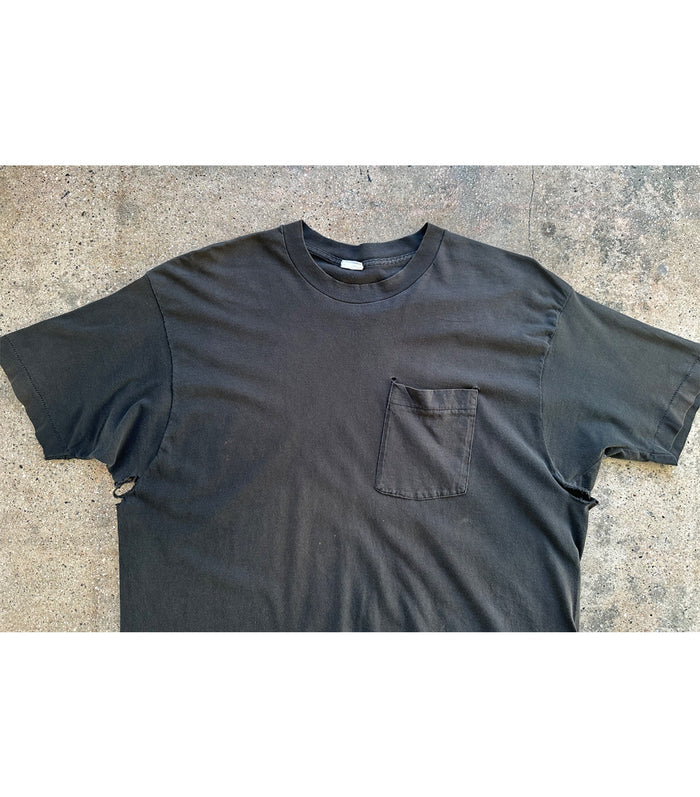 90's Vintage Blank Black Pocket T-Shirt