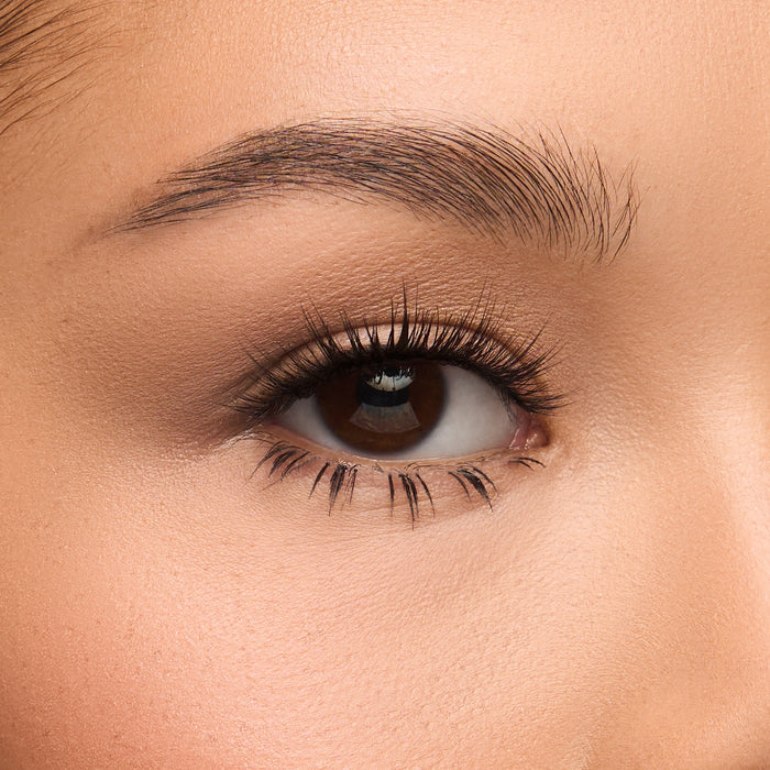 Aiko bottom false lashes shown on a eye.