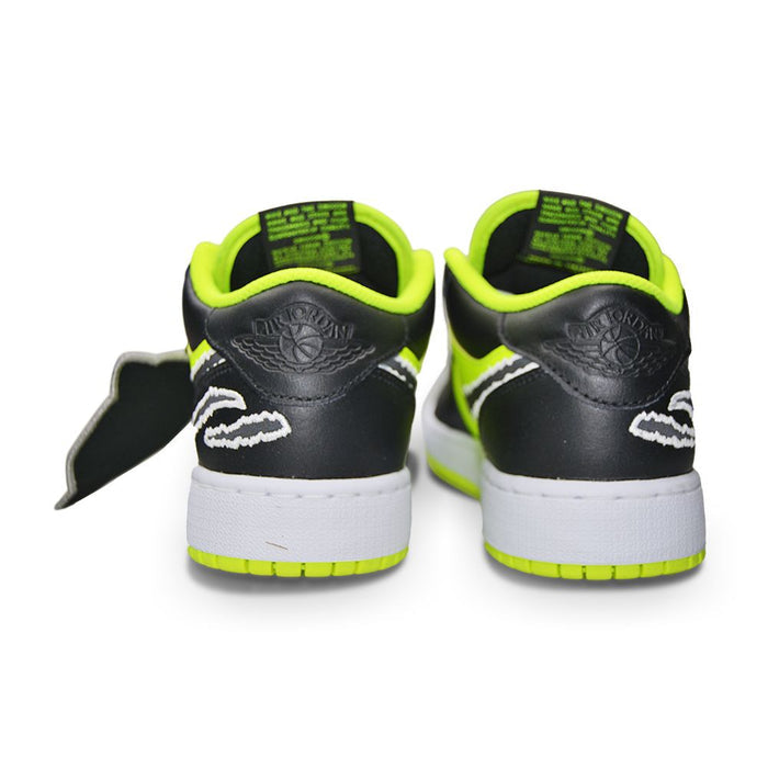 Air Jordan 1 Low SE (GS) "Black Cats"