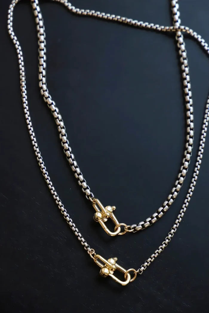 DISCONTINUED CN1544 Silver Necklace-Box Chain Nova Round