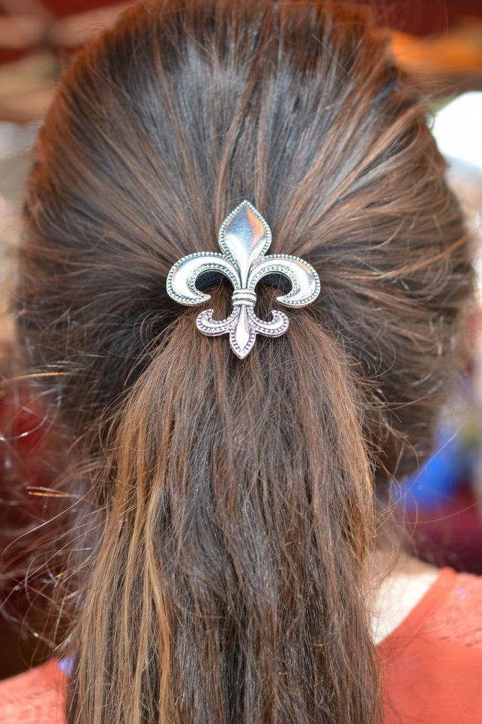 Model wearing Fleur-de-lis Hair Hook – Silver Ponytail Holder