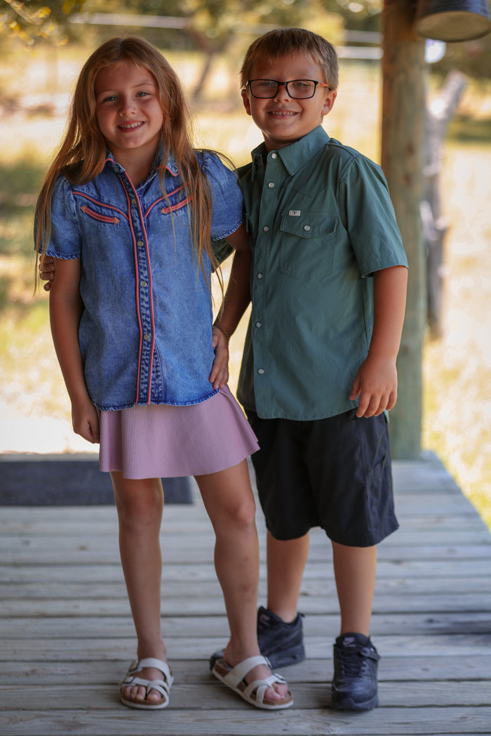 Girls Mid Wash Denim Puff Short Sleeve Western Pink Arrow Pearl Snap