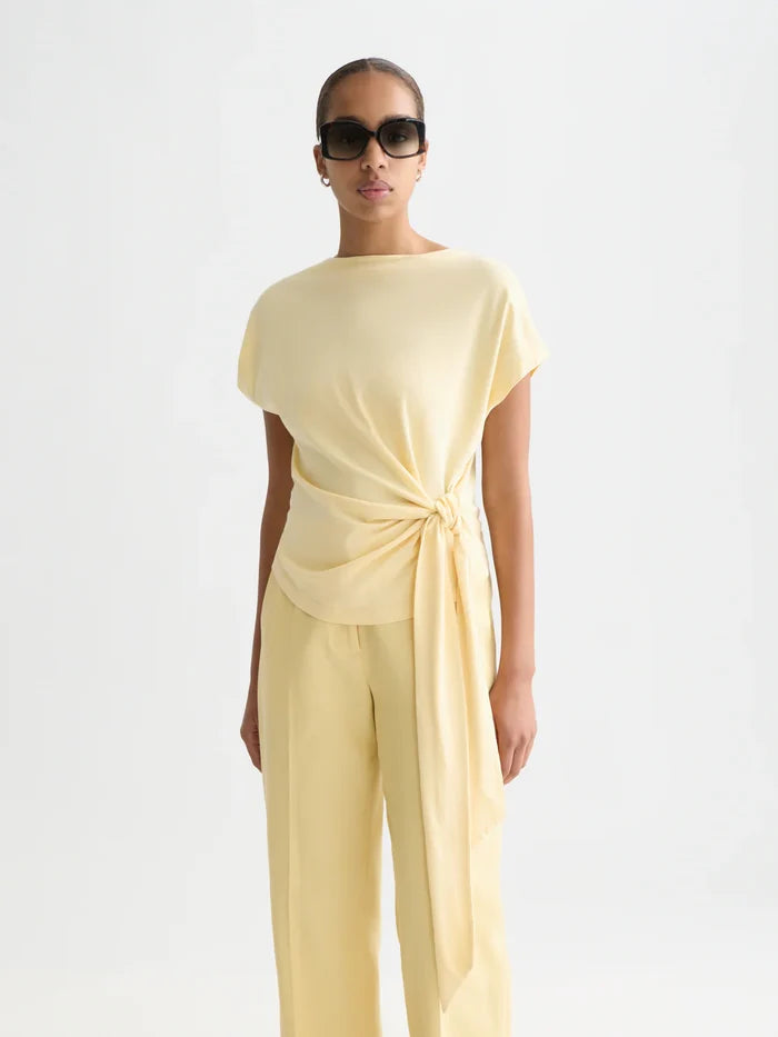 Knotted Slash Neck T-Shirt Parsnip U9A01300T