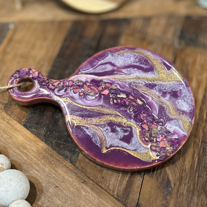 Resin & Wood Cutting Board Decor
