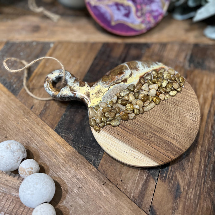 Resin & Wood Cutting Board Decor