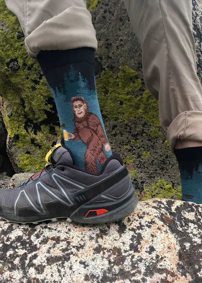 Sasquatch Loves Beer Mens Socks