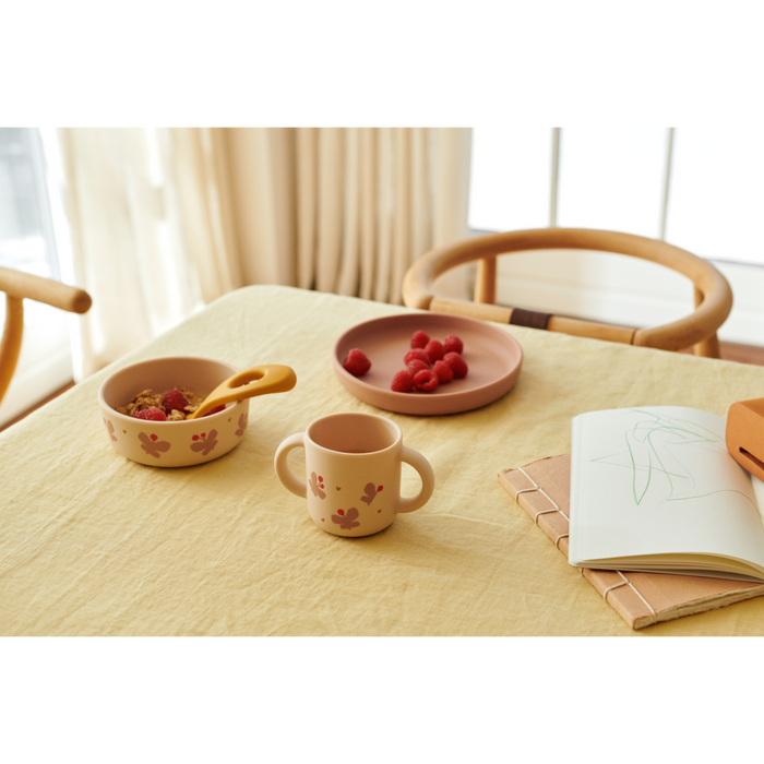Liewood - Tableware Set - Vivi - Butterfly - Apple Blossom - Lifestyle Cut 4