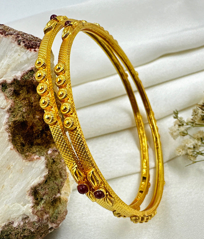 The Parinita Silver Kemp Bangle- SIngle (Red/Size/2.2/2.4/2.6/2.8)