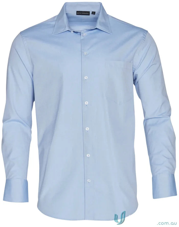 Light blue m7040l men’s cvc oxford long sleeve dress shirt with white buttons